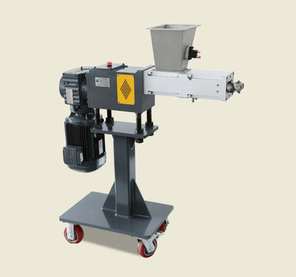 きれいになること容易な共同回転平行対ねじ押出機の側面の送り装置JCW63