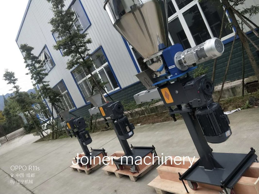 ポリ塩化ビニール ペット生産ライン双生児の押出機機械側面の送り装置Φ58.5mmねじ直径