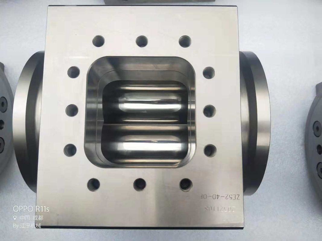 Berstoff ZE 82 押出機スクリューバレル